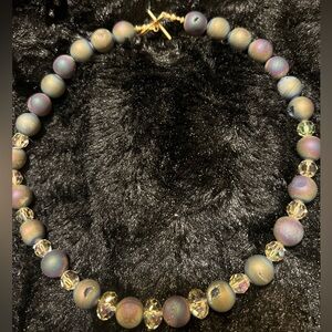 Druzy quartz agate with crystal beads with toggle clasp necklace
